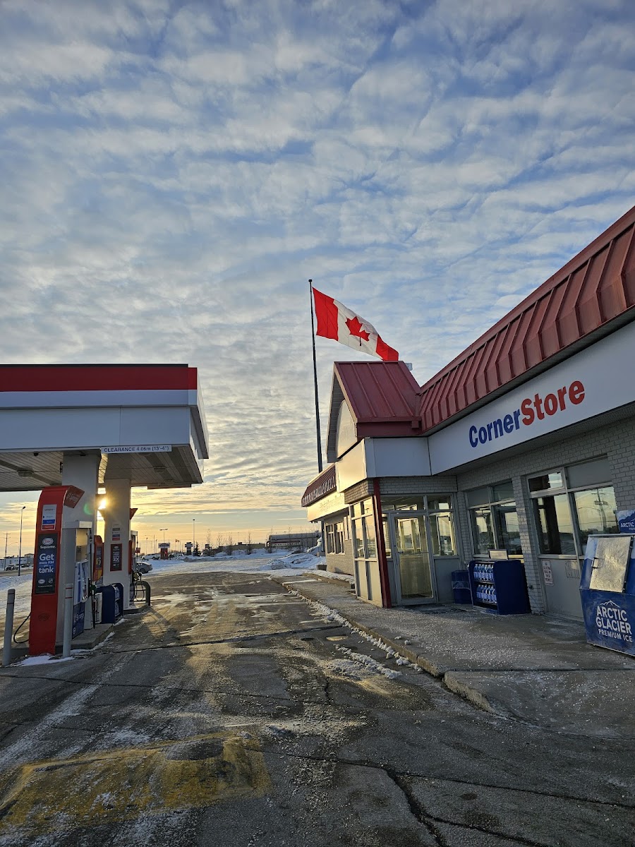 Banner Husky House Restaurant 01